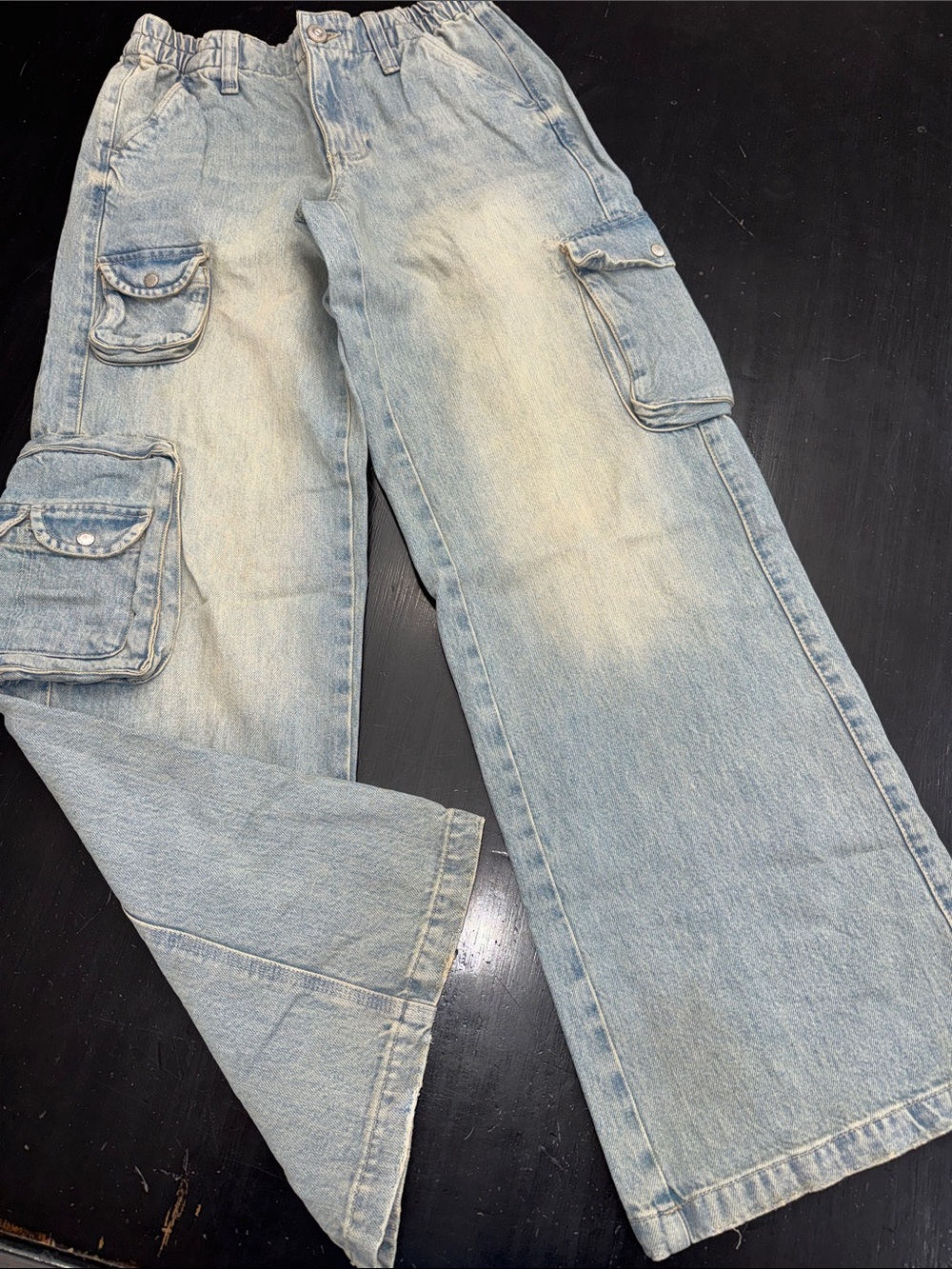 urban outfitters BDG distressed look jeans. size 26. great used condition.